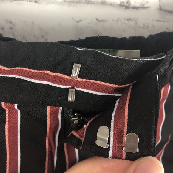 Anthropologie Black Red Striped Ankle Tie Cropped Jogger Pants Sz. M NEW - Picture 5 of 11